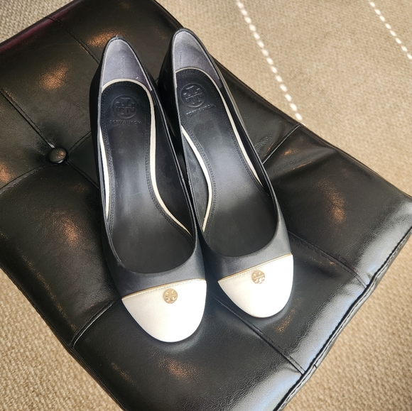 NWT Tory Burch black and white heels - Picture 2 of 9